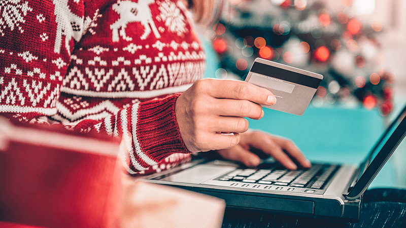 Average UK household spent almost £800 on Christmas last year