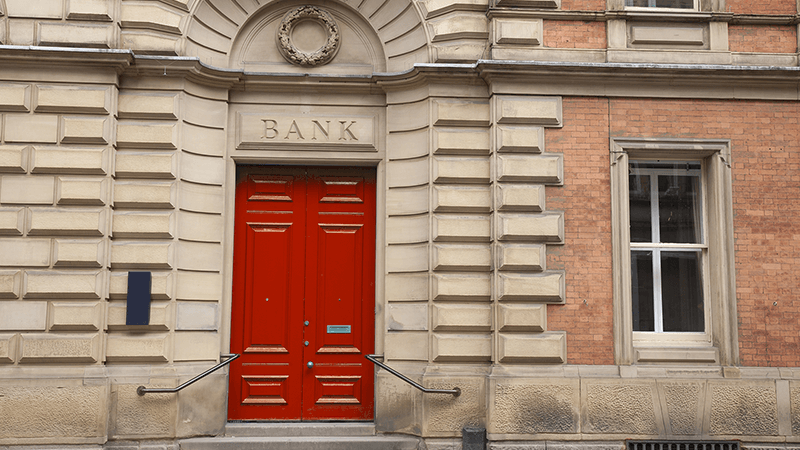 Santander to close 140 branches